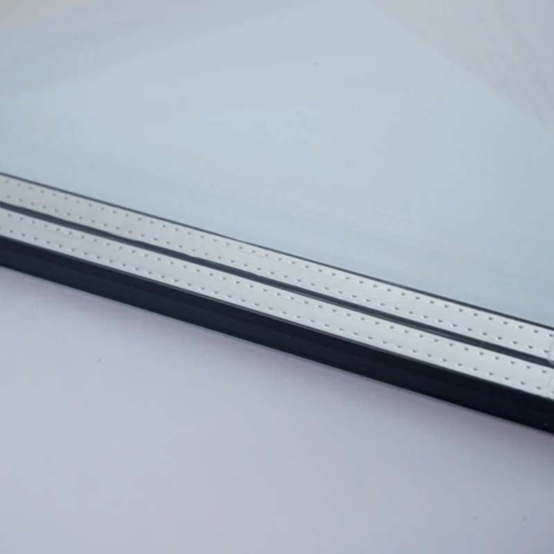 Diagram showing the PVB interlayer structure of Archivitro laminated glass